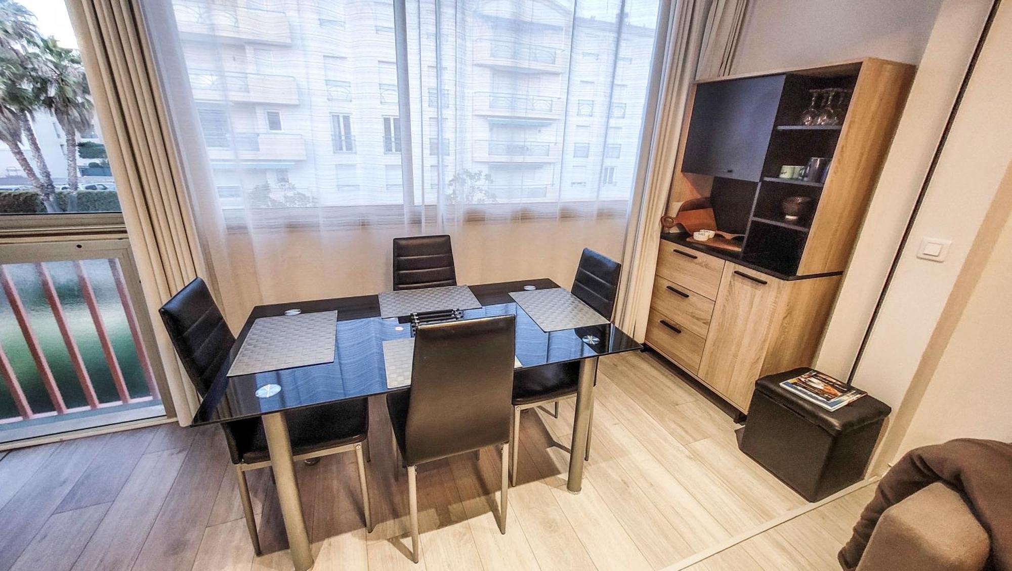 Appartement Tres Jolie A 2 Minutes De La Et Du Port De