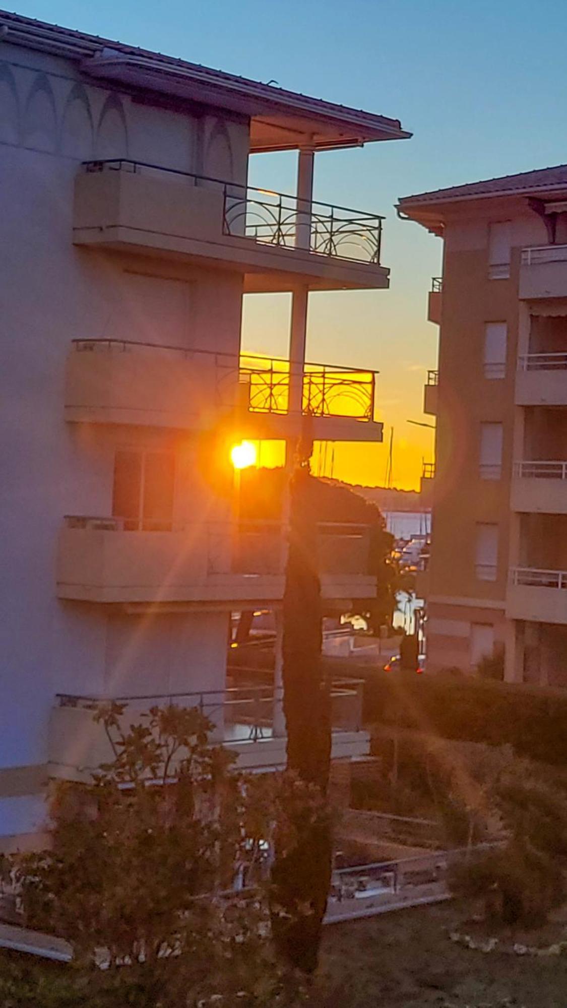Tres Jolie A 2 Minutes De La Et Du Port De Appartement Fréjus